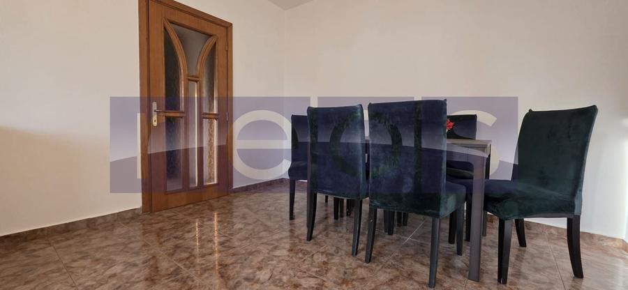 Apartament cu 4 camere semidecomandat, mobilat în Tineretului