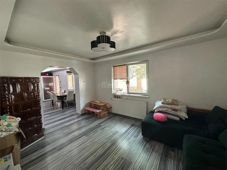 Casă cu 3 camere cu Teren 238 Mp în Est
