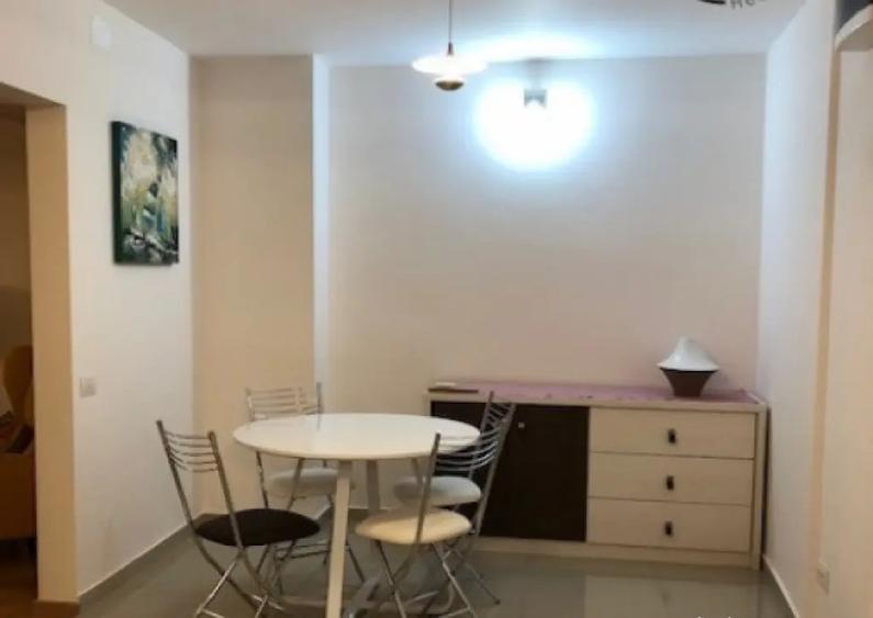 Apartament cu 2 camere decomandat, mobilat în Splaiul Unirii