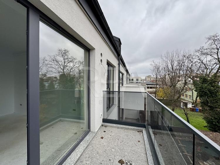 Apartament cu 2 camere semidecomandat în Matei Voievod