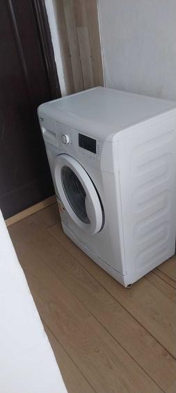 Garsonieră decomandată în Vest