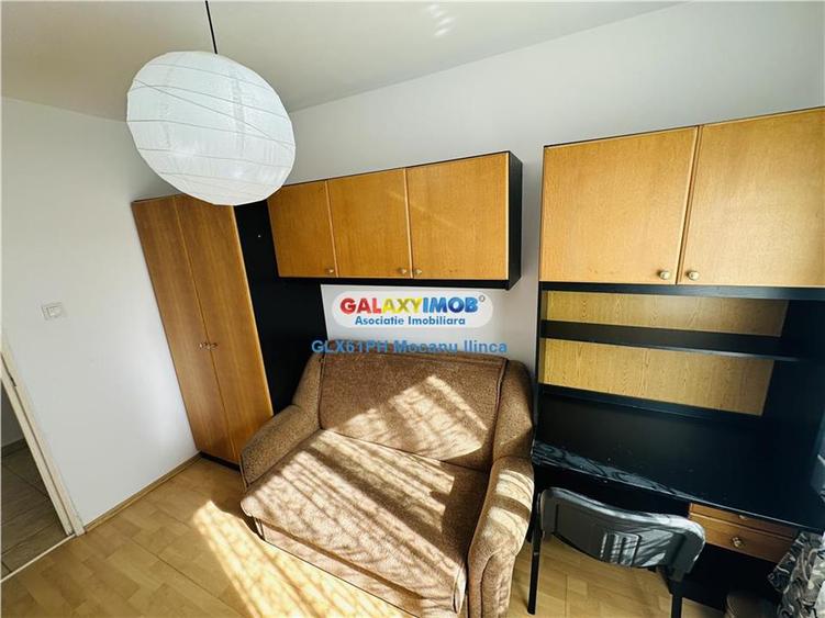 Apartament cu 3 camere decomandat, mobilat în Malu Roșu