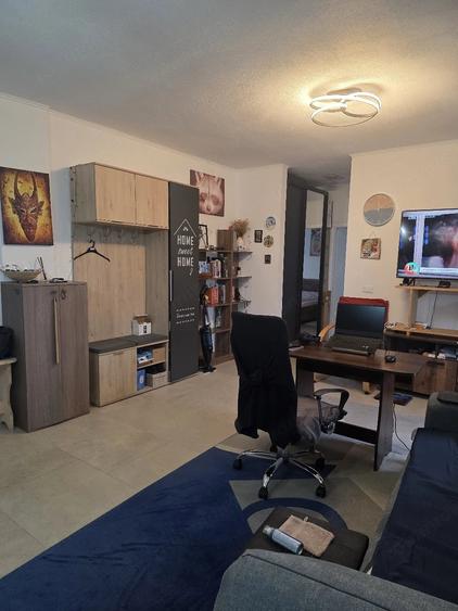 Apartament cu 2 camere semidecomandat în Chișoda