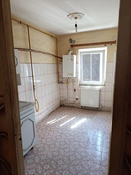 Vand apartament 3 camere etaj 4 - 4