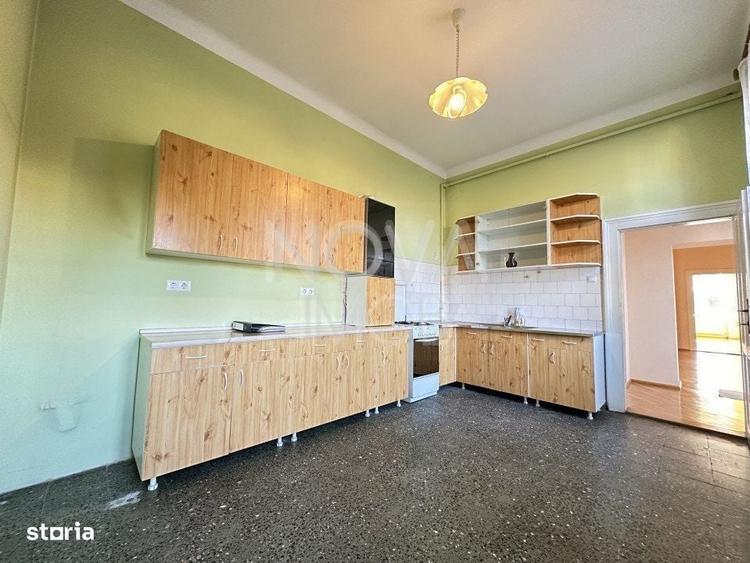 Apartament cu 4 camere în Ultracentral
