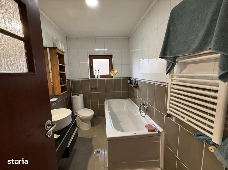 Casă cu 3 camere în Central