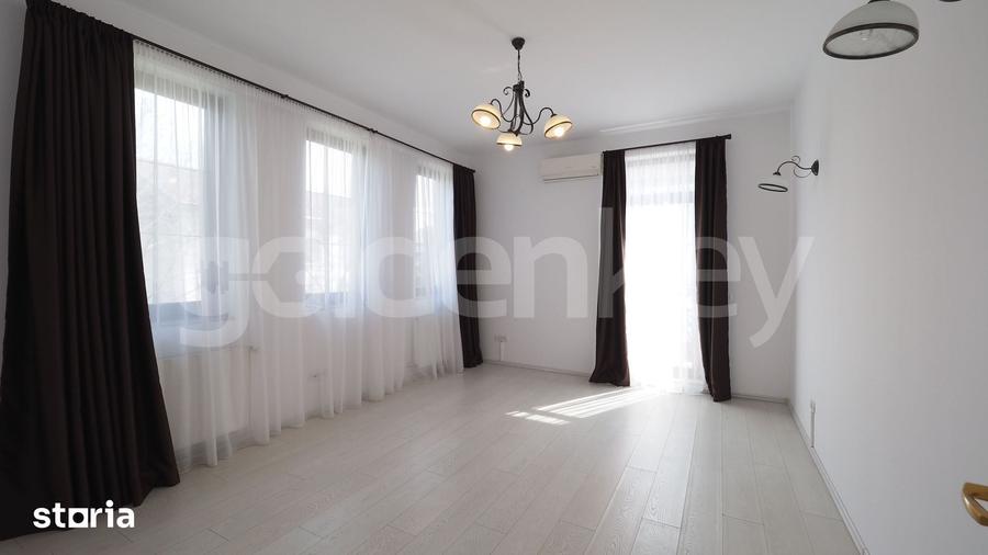 Casă cu 6 camere cu Teren 700 Mp în Central
