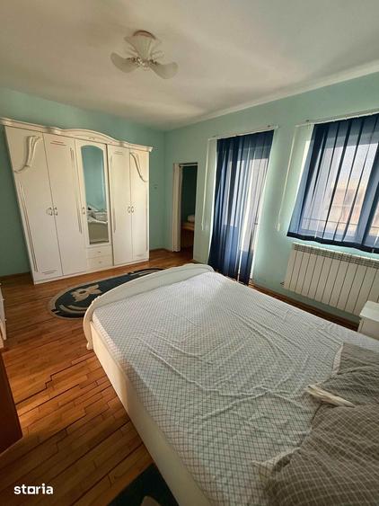 Casă cu 5 camere cu Teren 280 Mp în Central