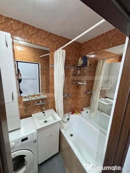 Apartament de vanzare, cu 2 camere, 35 mp, etaj 4/4, zona D - 7