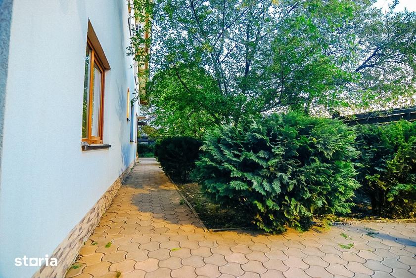 Casă cu 5 camere cu Teren 500 Mp în Odobești