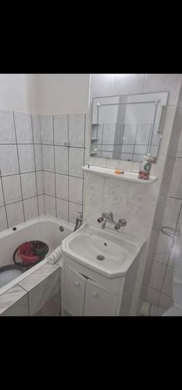 Apartament cu 2 camere decomandat în Letea Veche