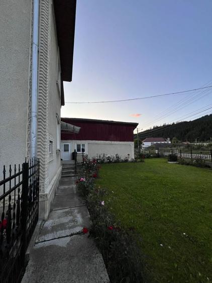 Casă cu 4 camere cu Teren 800 Mp în Central