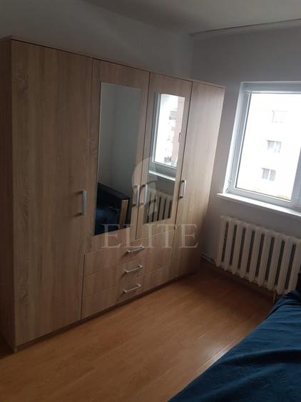 Apartament cu 4 camere decomandat, mobilat în Mărăști
