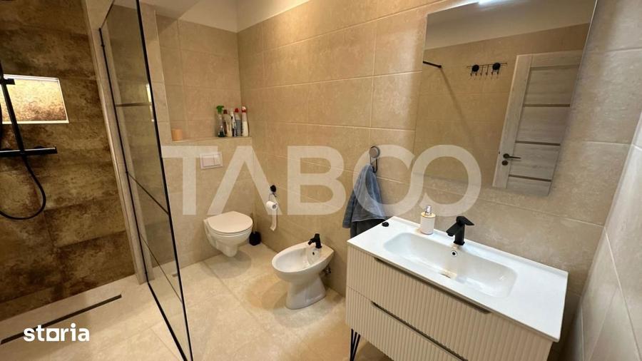 Apartament cu 3 camere decomandat, mobilat în Ștrand