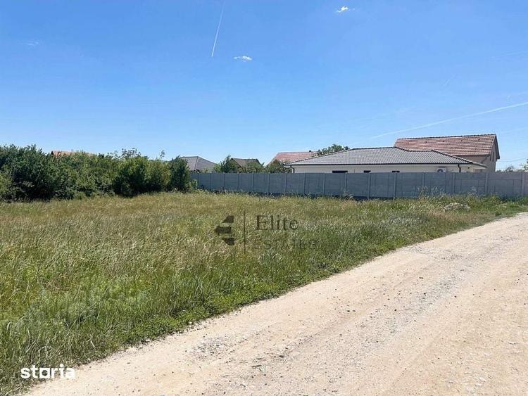 Teren de 862 mp, în Sânmartin