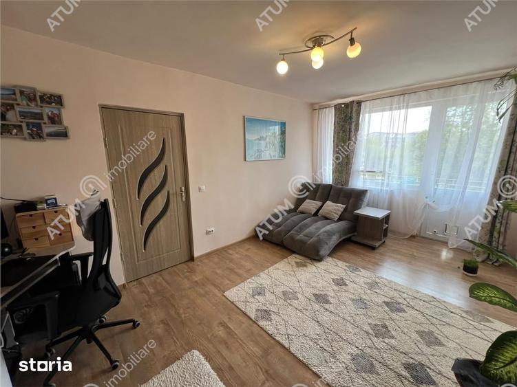 Apartament 2 camere balcon pivnita etajul 1 zona Siretului Sibiu - 4