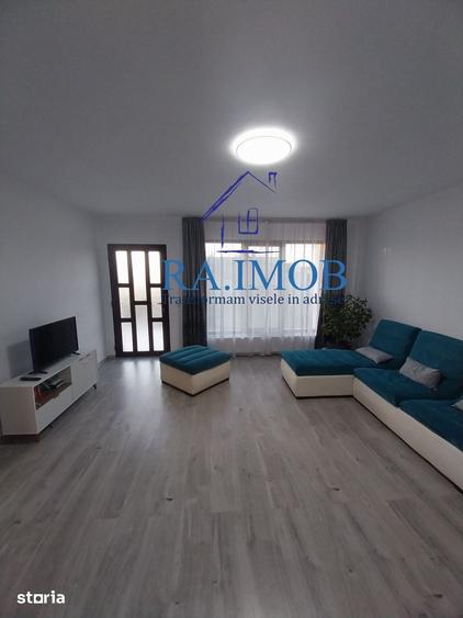 Casă cu 5 camere cu Teren 504 Mp în Târgșoru Vechi