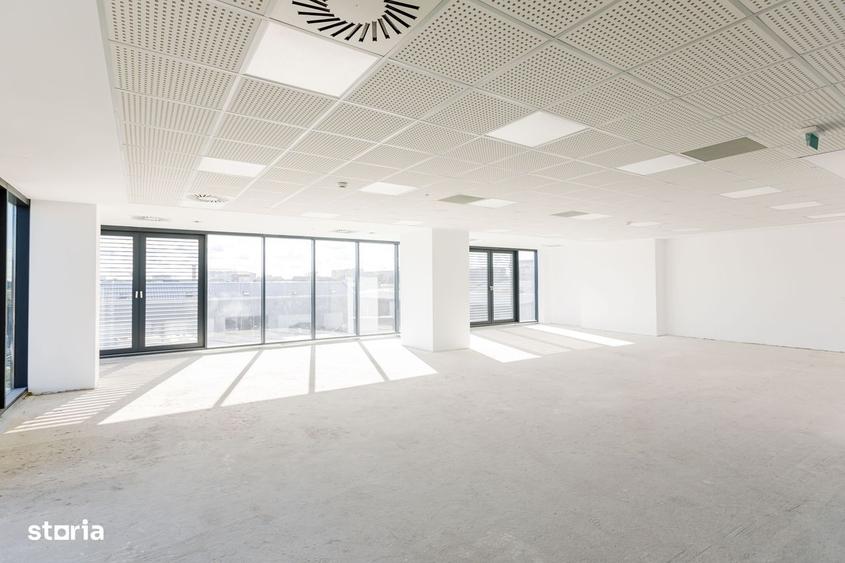 Spațiu comercial, de 2,076 mp, în Complex Studențesc