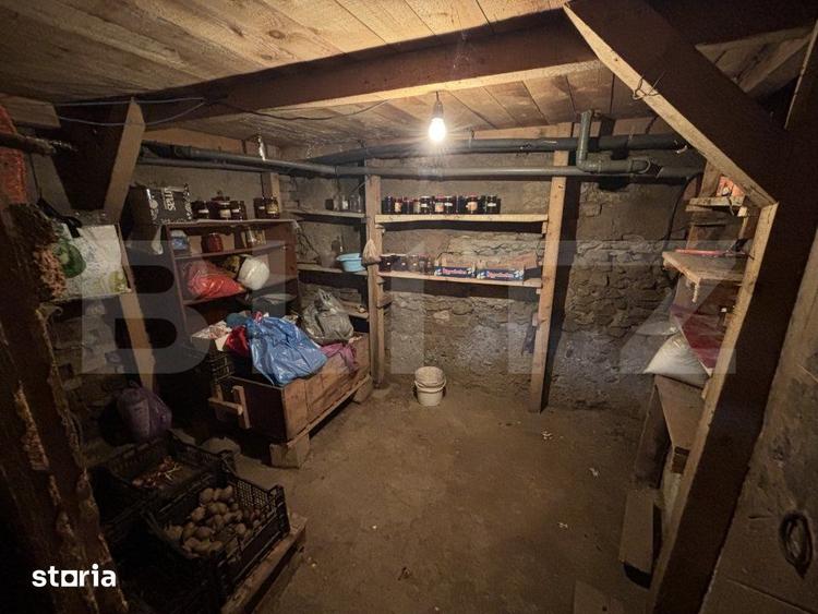 Casă cu 3 camere cu Teren 1100 Mp în Var