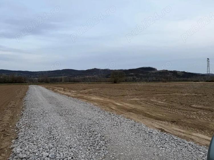Teren de 1350 mp, în Tâmpa