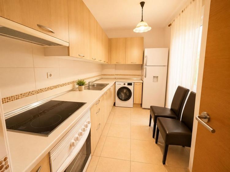 Apartament cu 2 camere semidecomandat, mobilat în Gheorgheni