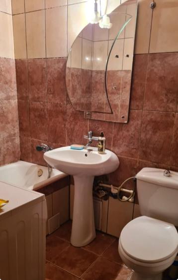 Garsonieră decomandată în Comuna din Paris
