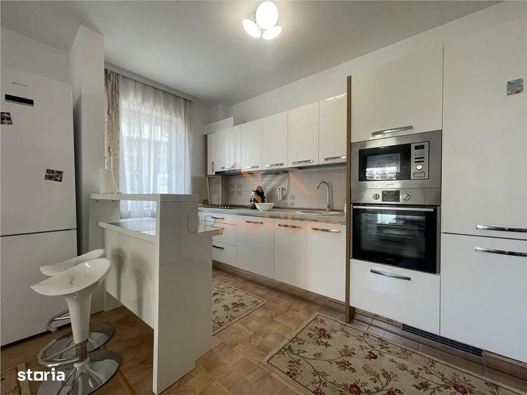 Apartament cu 3 camere în Decebal