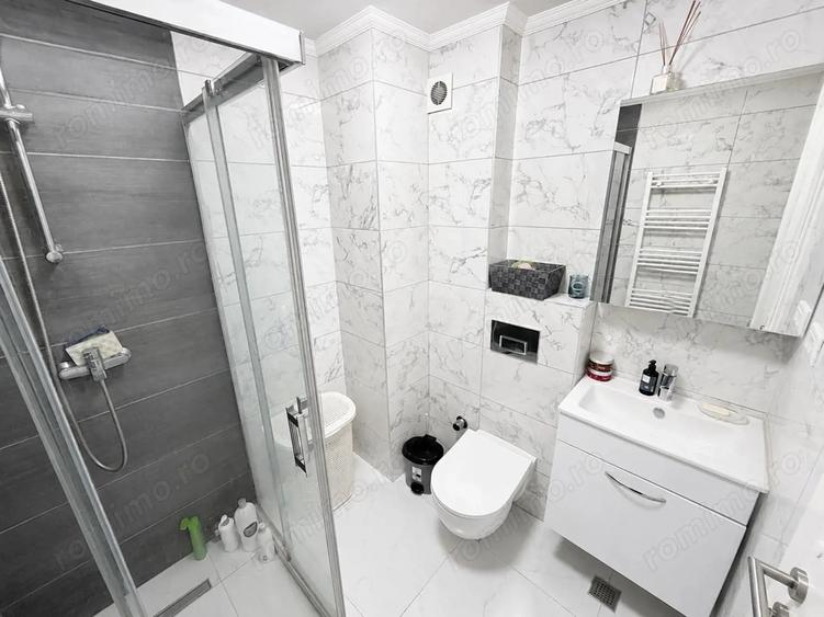 Apartament cu 3 camere decomandat, mobilat în Energia