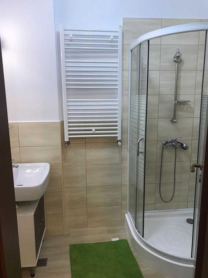 Garsonieră decomandată în Central