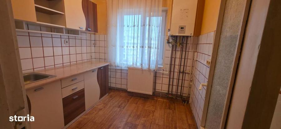71000 euro .. 2 camere cu centrala .. Gh. Lazar .. 5 min de centru - 6