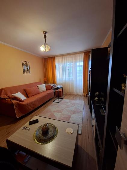 Apartament cu 3 camere în Tomis Nord
