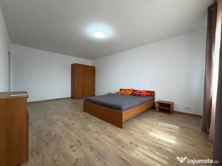 Casă cu 5 camere cu Teren 380 Mp în Chișoda