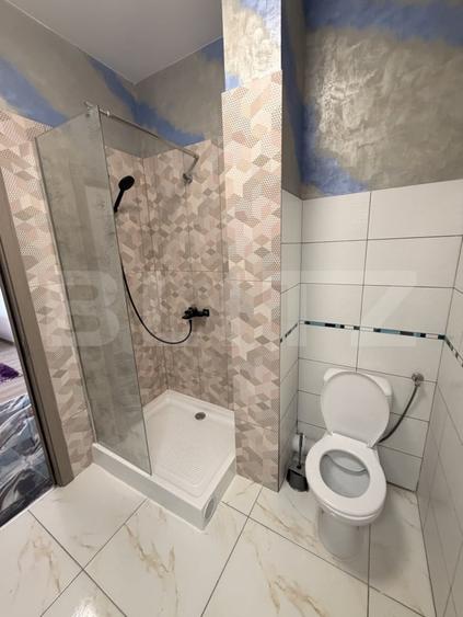Apartament cu 2 camere semidecomandat, mobilat în Florești