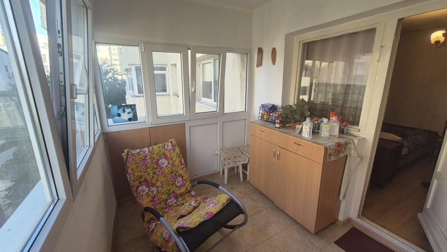 Apartament cu 4 camere decomandat, mobilat în Iancului