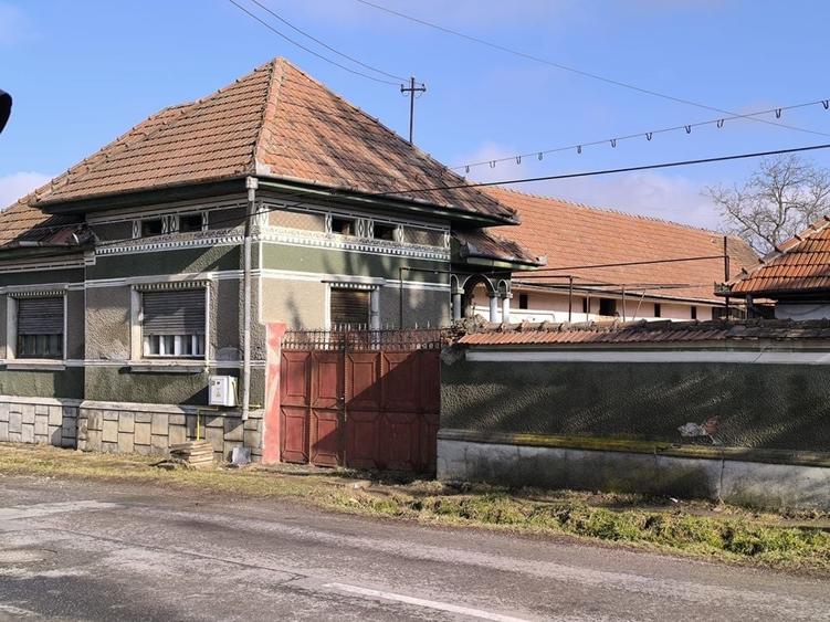 Casă cu 4 camere în Făgăraș