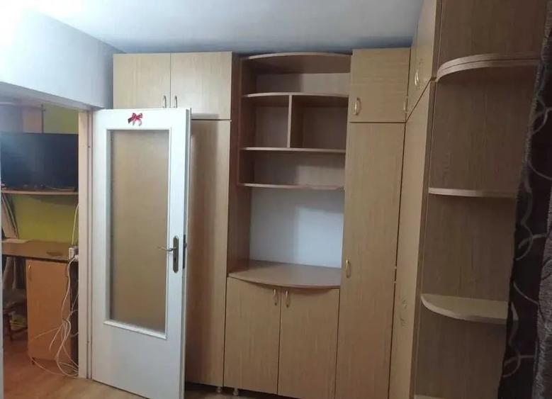 Apartament cu 2 camere nedecomandat, mobilat în Tătărași