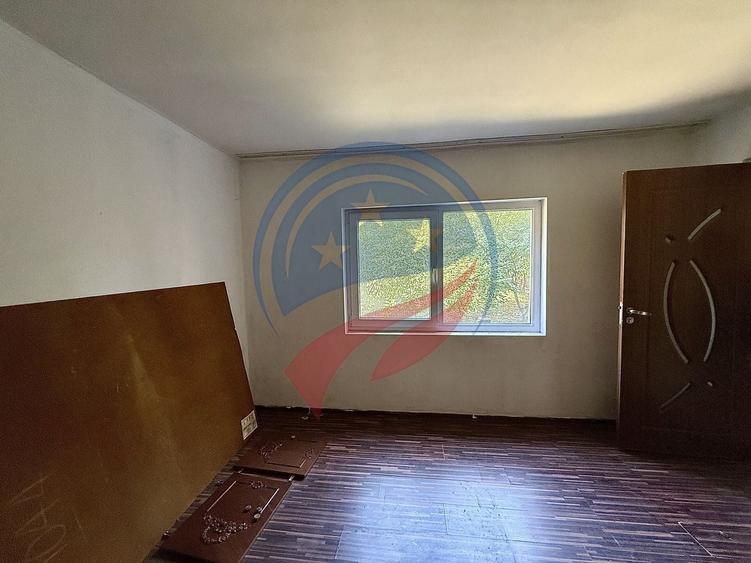 Casă individuală cu 4 camere cu Canalizare în Bordei