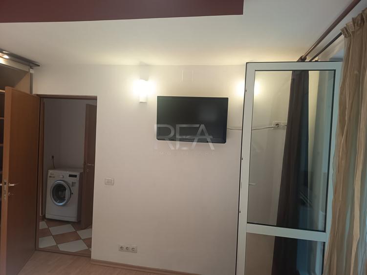 Apartament cu 3 camere decomandat, mobilat în Berceni