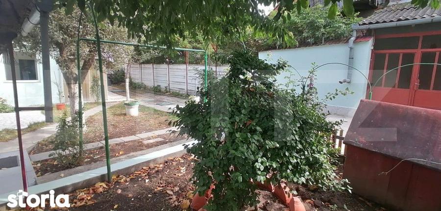 Casă cu 5 camere cu Teren 369 Mp în Central