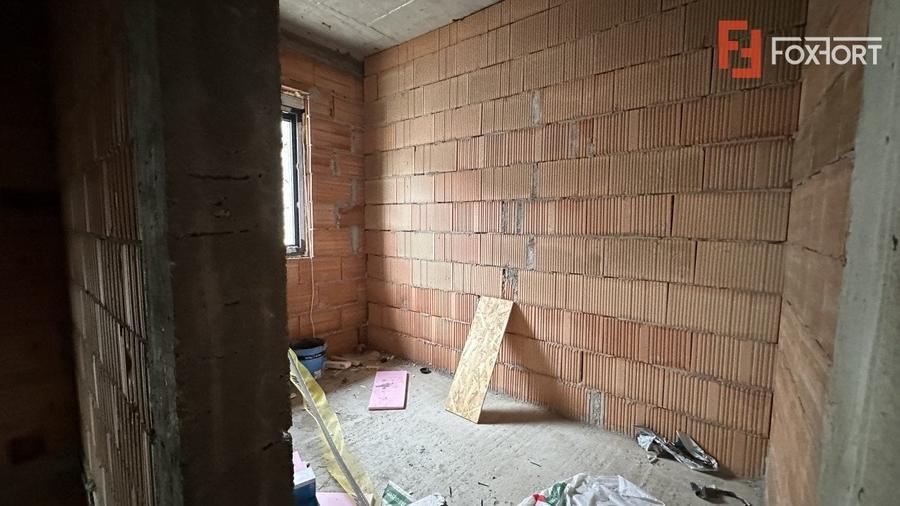 Duplex cu 5 camere cu Canalizare în Dumbrăvița