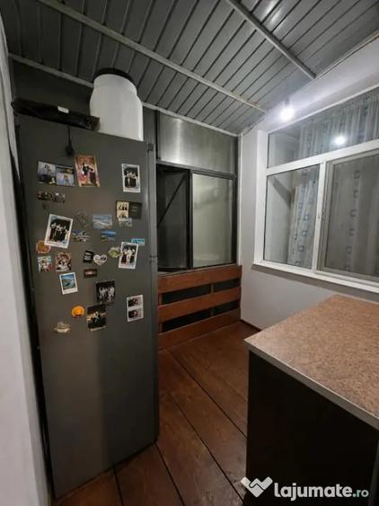 Apartament cu 3 camere semidecomandat în Ultracentral