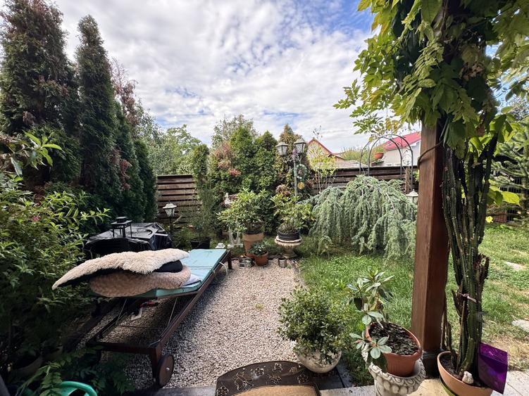 Duplex cu 4 camere cu Canalizare în Florești