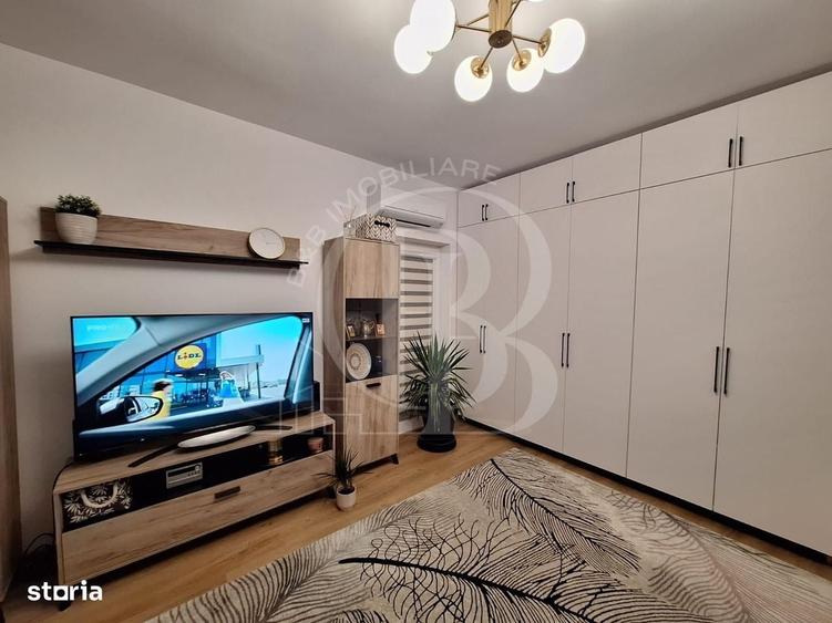 Apartament cu 3 camere decomandat în Titan