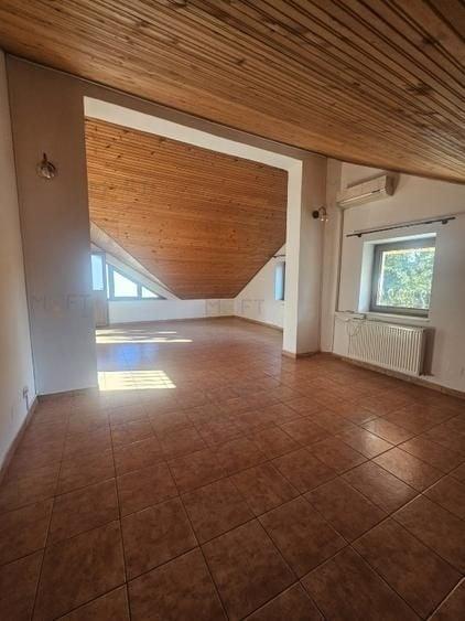 Casă individuală cu 5 camere cu Canalizare în Herăstrău