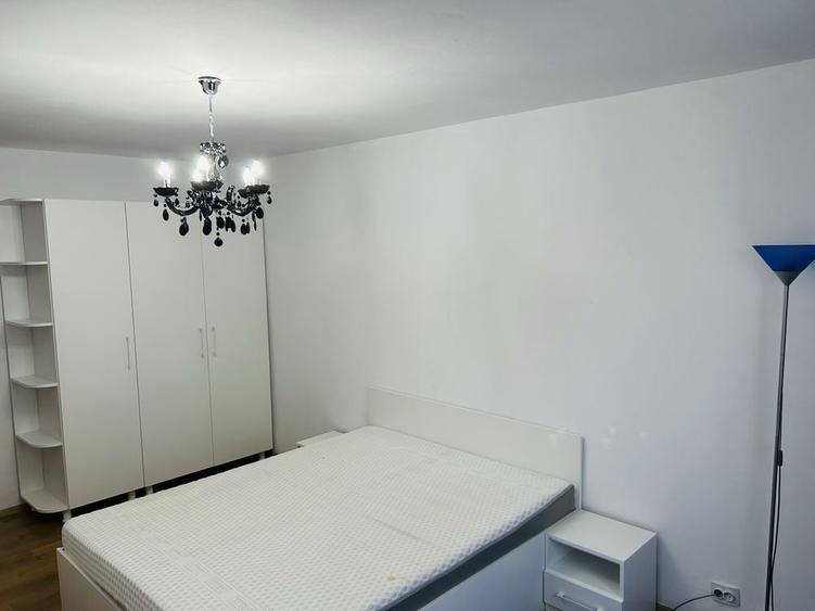 Persoana fizica inchiriez apartament 2 camere,decomandat - 3