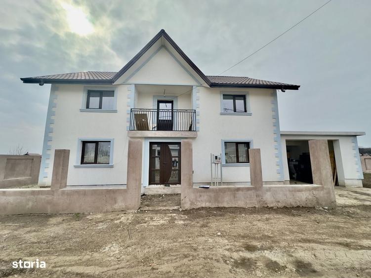 Casă cu 4 camere în Valea Ursului