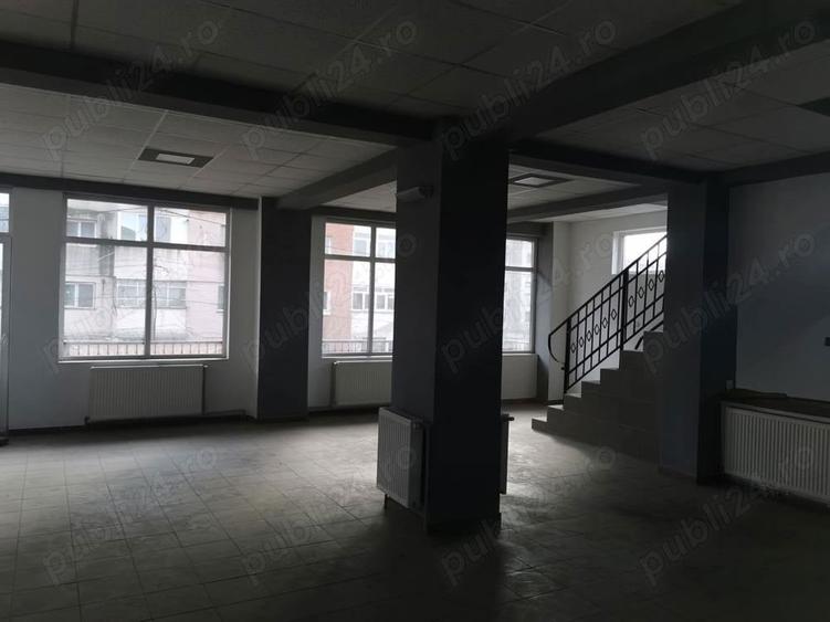 Spațiu comercial, de 675 mp, în Corabia