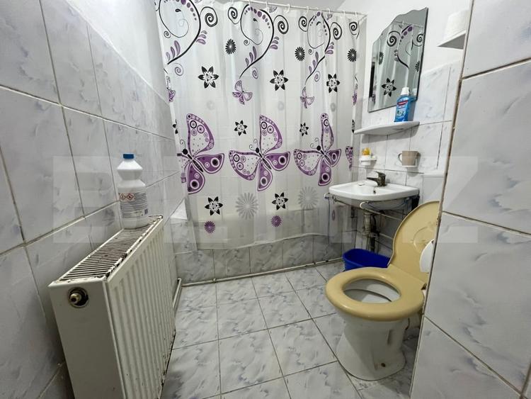 Apartament cu 2 camere semidecomandat, mobilat în Micro 11