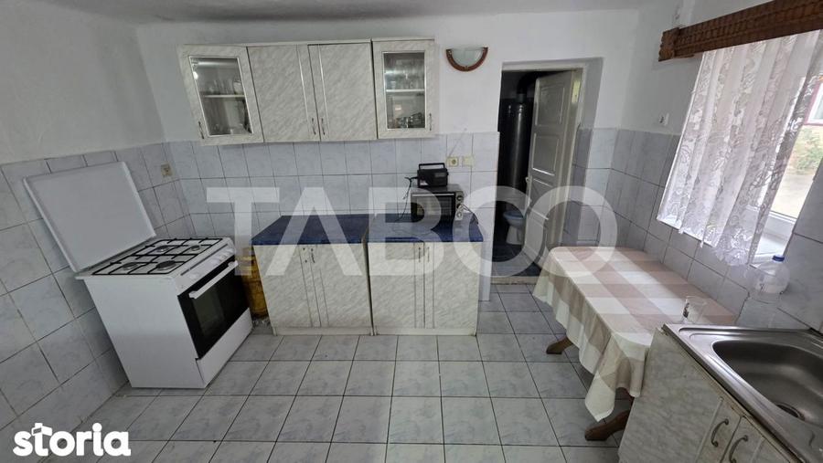 Casă cu 3 camere cu Teren 160 Mp în Câlnic