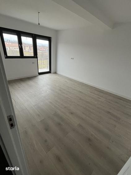 Casă cu 4 camere cu Teren 250 Mp în Central
